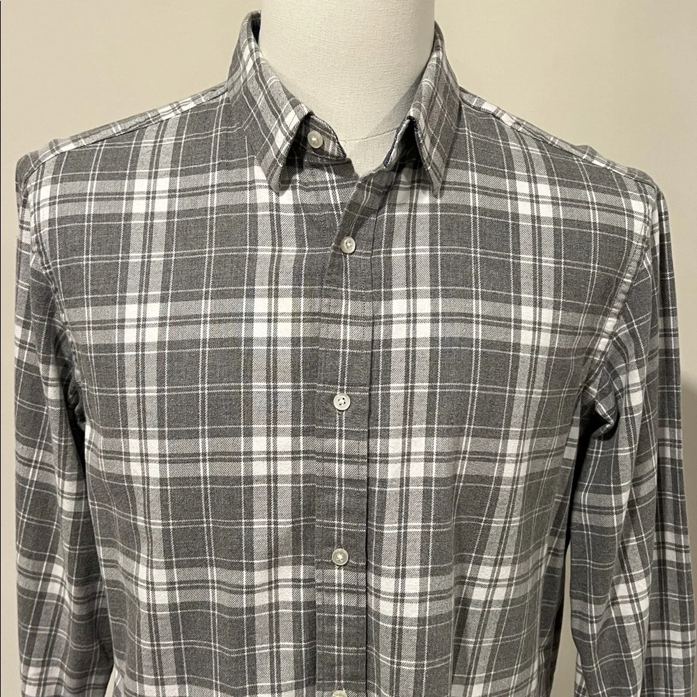 Banana Republic Lightweight Flannel Gray and White Plaid Shirt Size Large